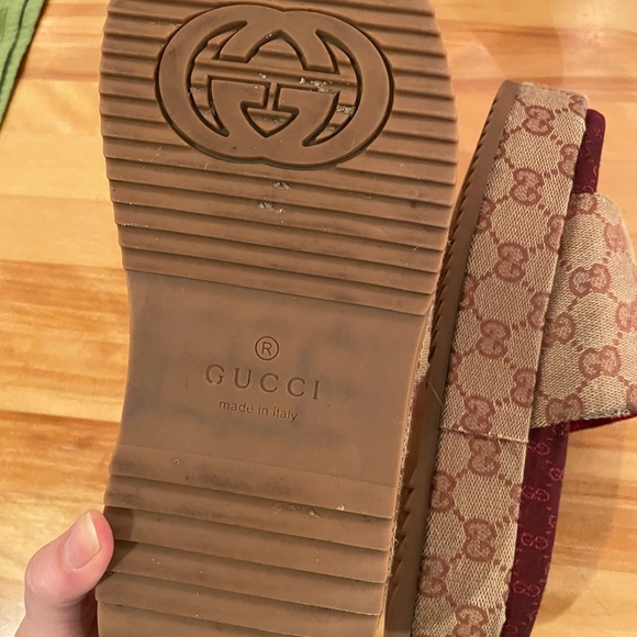 AS-IS Gucci Brown Monogram Slides - Picture 7 of 9